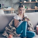 film-izlerken-yemek-yemeyin